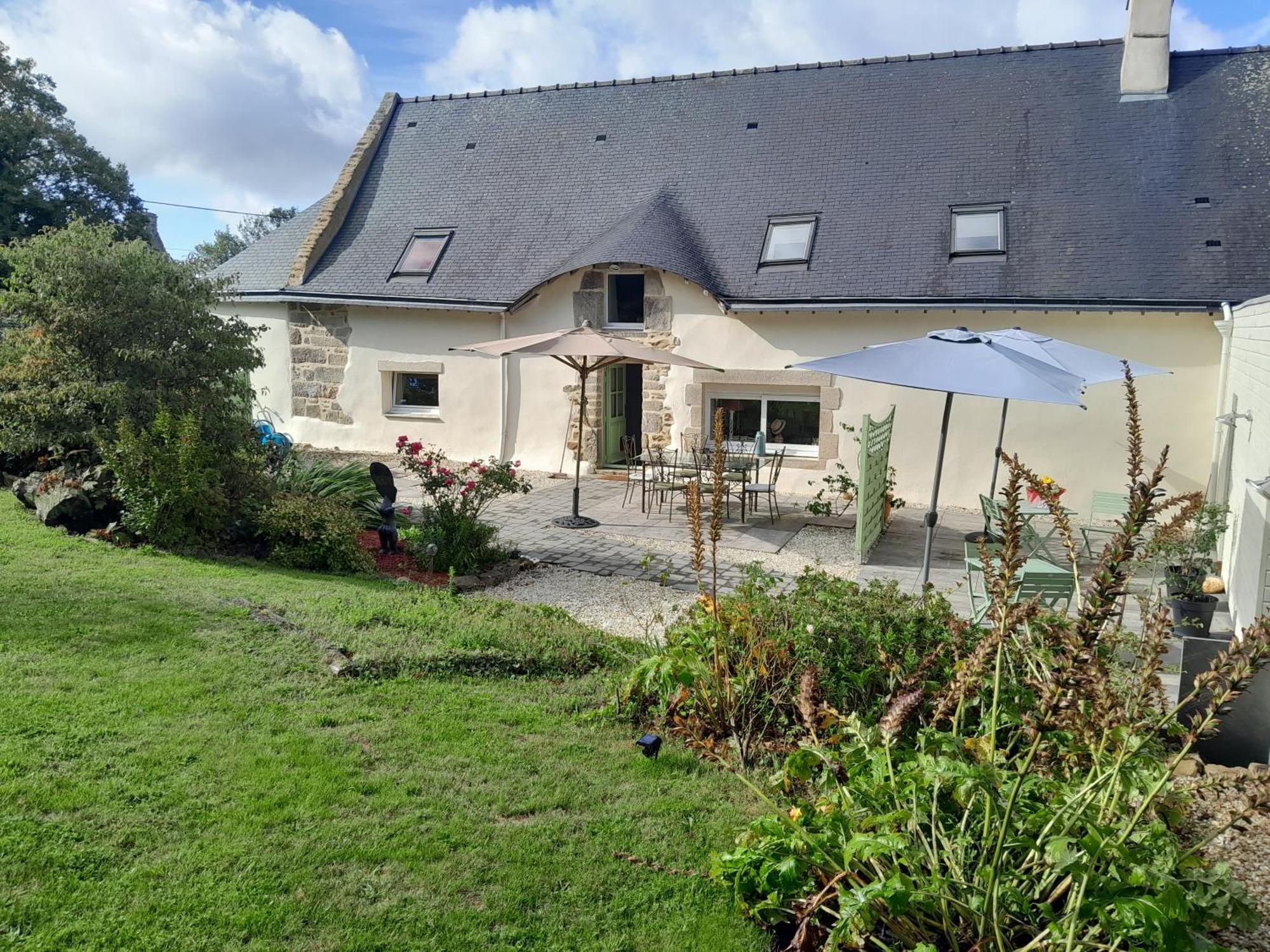 Les Loges De Yoff Bed & Breakfast Ambon Exterior photo